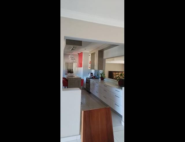 5 BEDROOM HOUSE FOR SALE IN CLAYVILLE